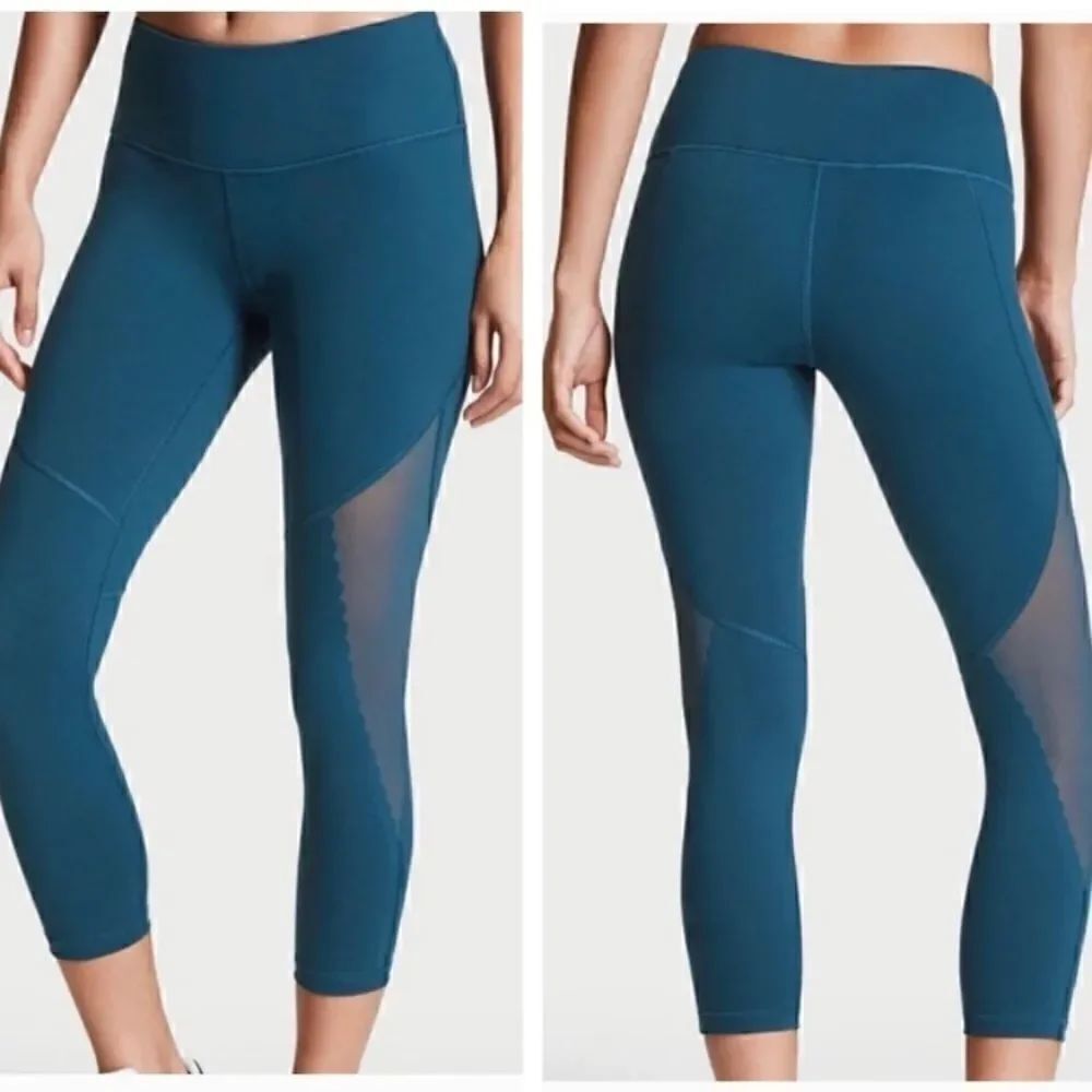 Victoria’s Secret Sport blue scalloped mesh panel